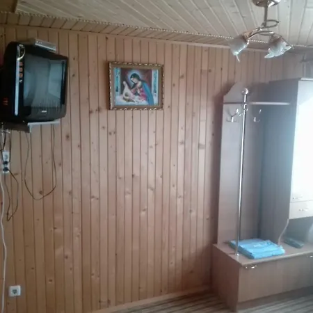 на беріжку Country house