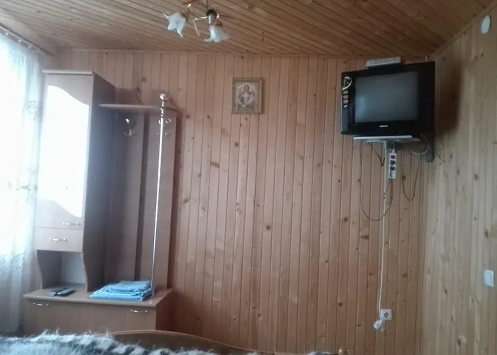 на беріжку *